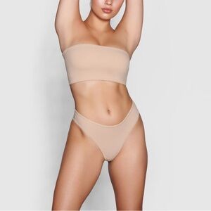 NEW NWT SKIMS Fits Everybody Bandeau Bralette in Clay Nude- Still Full Price